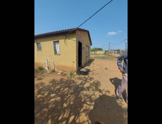 2 BEDROOM HOUSE FOR SALE IN SOSHANGUVE SOUTH